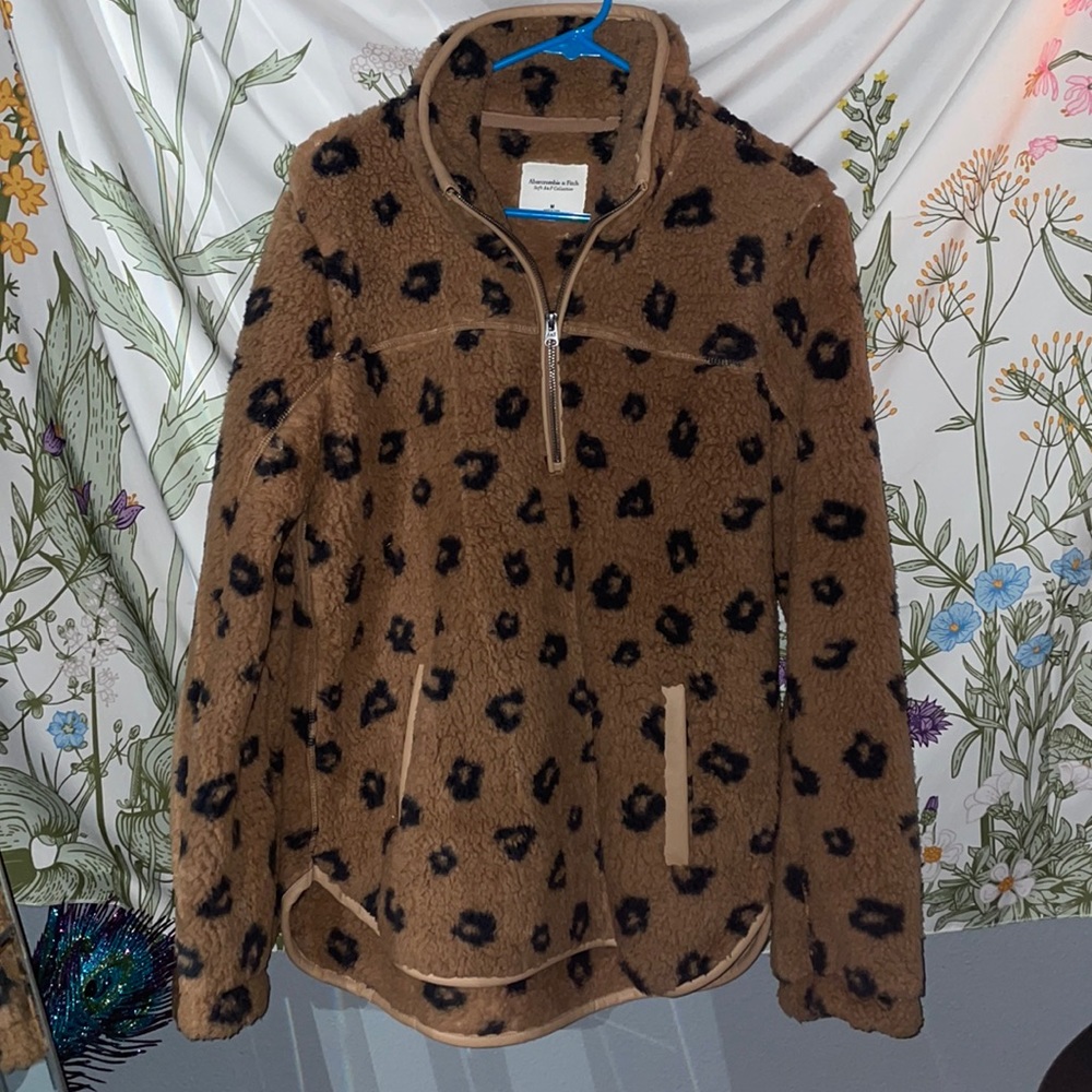 Teddy Jacket from Abercrombie & Fitch, too big for me, only worn once!